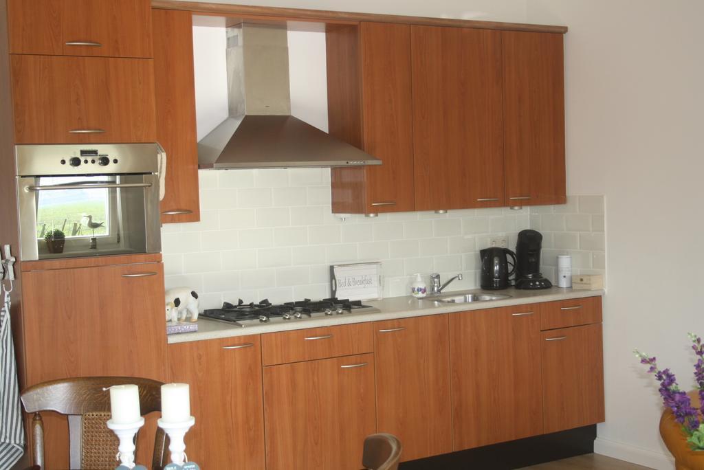 De Nieuwe Stal Apartment Scherpenisse Стая снимка